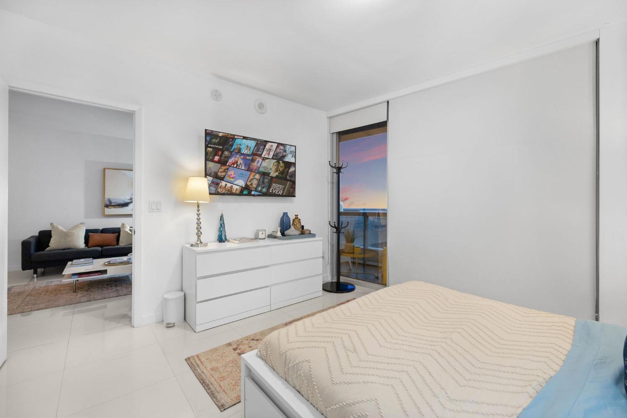 Downtown Brickell- Free Pool -gym- Apartment *