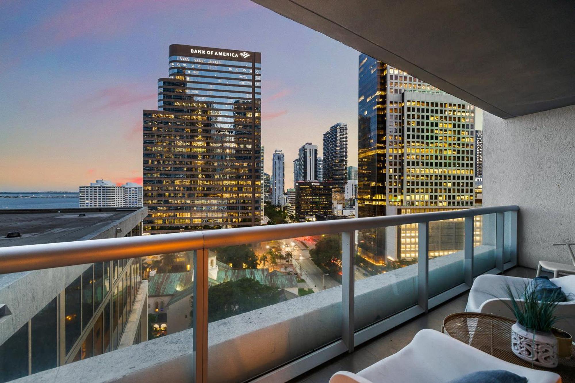 Apartment Downtown Brickell- Free Pool -gym- Miami