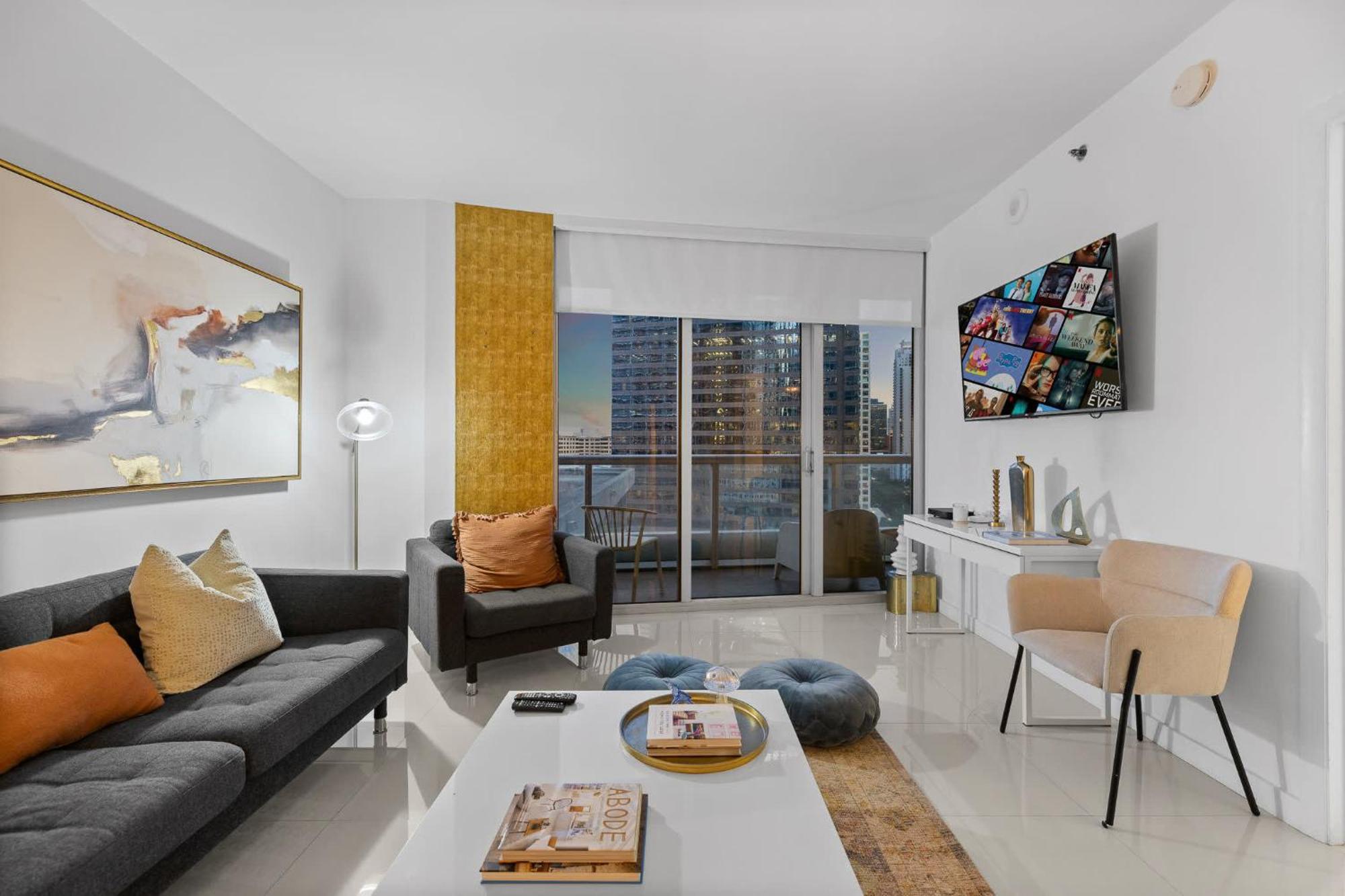 Downtown Brickell- Free Pool -gym- Apartment Miami
