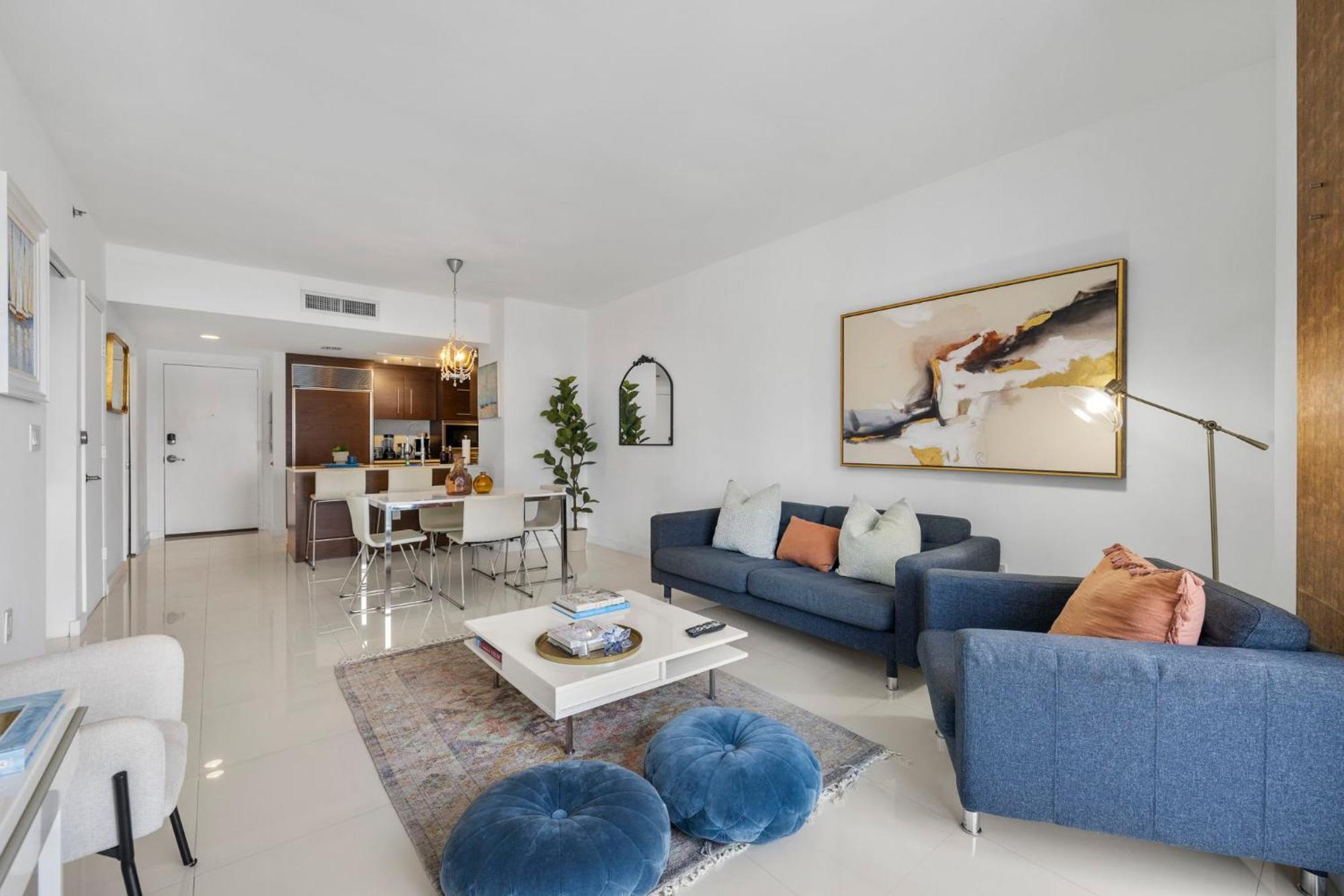 Downtown Brickell- Free Pool -gym-